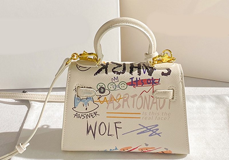 画像3: Woman  hand-painted graffiti portable tote messenger bag  グラフィックペイントレザートートショルダー２WAYバッグ (3)