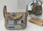 画像3: Woman cartoon graffiti Lindy bag pillow bag portable messenger bag  グラフィックペイントミニトートショルダー２WAYバッグ (3)