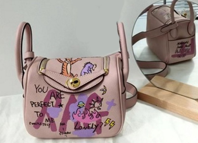 画像8: Woman cartoon graffiti Lindy bag pillow bag portable messenger bag  グラフィックペイントミニトートショルダー２WAYバッグ (8)