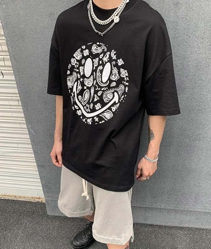 画像4:  Unisex Paisley Smile Hip Hop T-shirt　 男女兼用 ユニセックス ペイズリー バンダナ柄 スマイルヒップホップTシャツ (4)