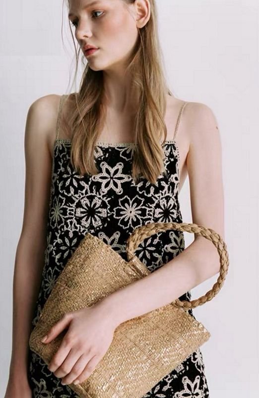 画像1: golden metal series straw woven bag  one-shoulder　ゴールドメタル入りかご籠バッグ (1)
