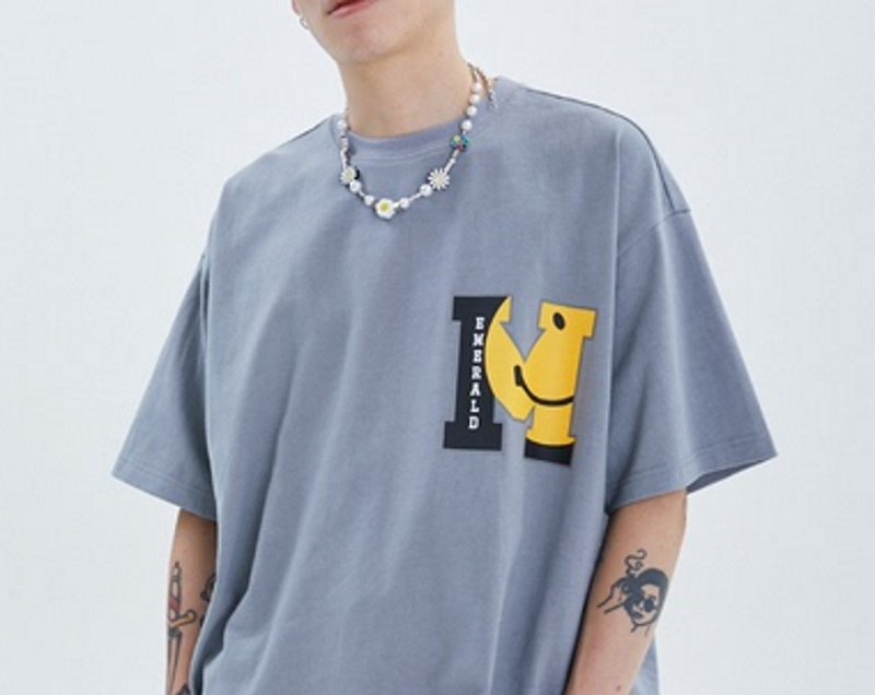 画像2: Unisex Maison Emerald smiley face LOGO printingT-shirt 男女兼用 ユニセックスMaison EmeraldスマイルプリントTシャツ (2)