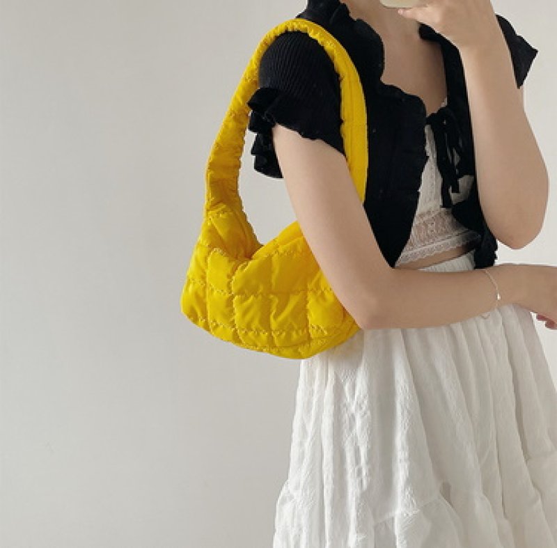 画像9: Candy Color One Shoulder Armpit Bag キャンディーカラーキルティングワンショルダートート ショルダーバッグ  (9)