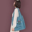 画像9: embroidery corduroy large capacity shoulder bagTote  bag  コーデュロイ フラワー刺繡ショルダートート エコバック　 (9)
