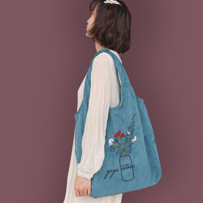 画像9: embroidery corduroy large capacity shoulder bagTote  bag  コーデュロイ フラワー刺繡ショルダートート エコバック  (9)