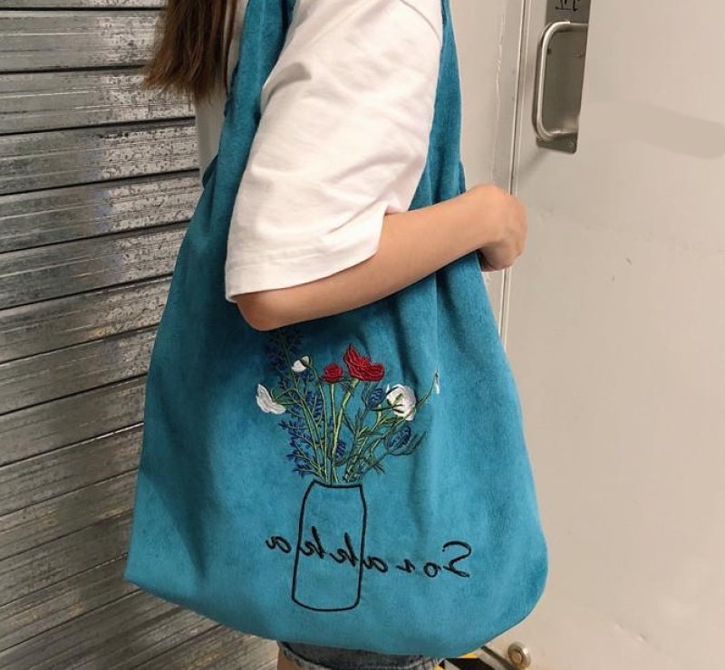 画像8: embroidery corduroy large capacity shoulder bagTote  bag  コーデュロイ フラワー刺繡ショルダートート エコバック  (8)