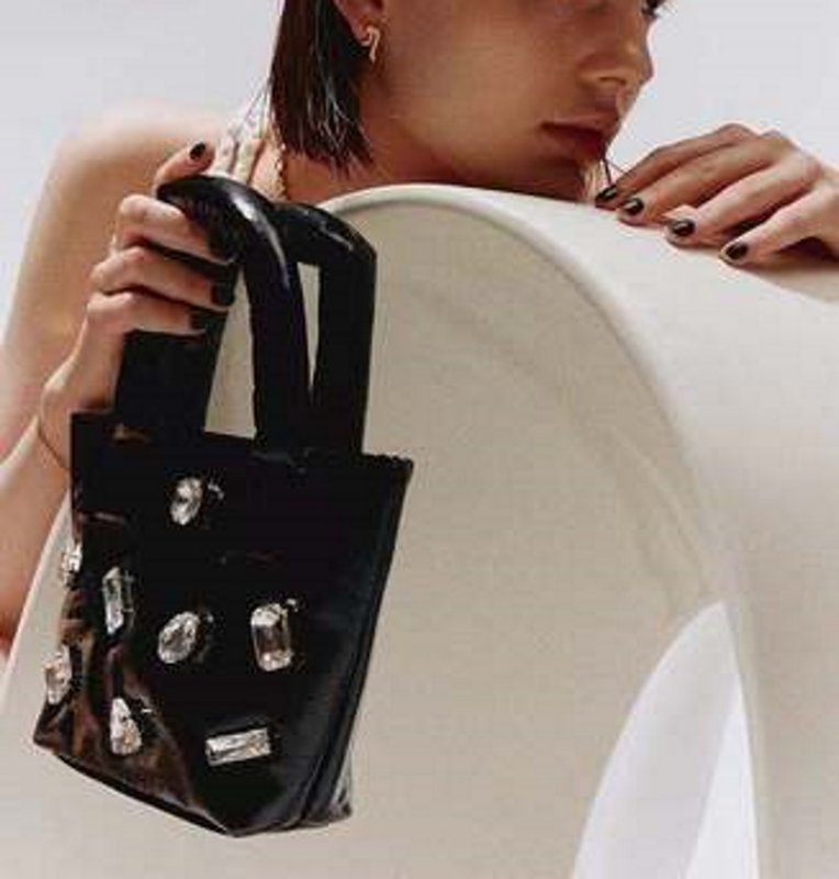 画像4: Soft Leather Diamond Tote Bag shoulder bag ビジュー付ダウンウィングトートショルダーバッグ  (4)