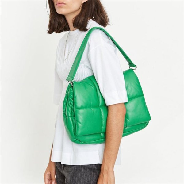 画像1: Quilted leather Sponge Soft Tote Bag shoulder bag　キルティングレザースポンジトートショルダーバッグ   (1)