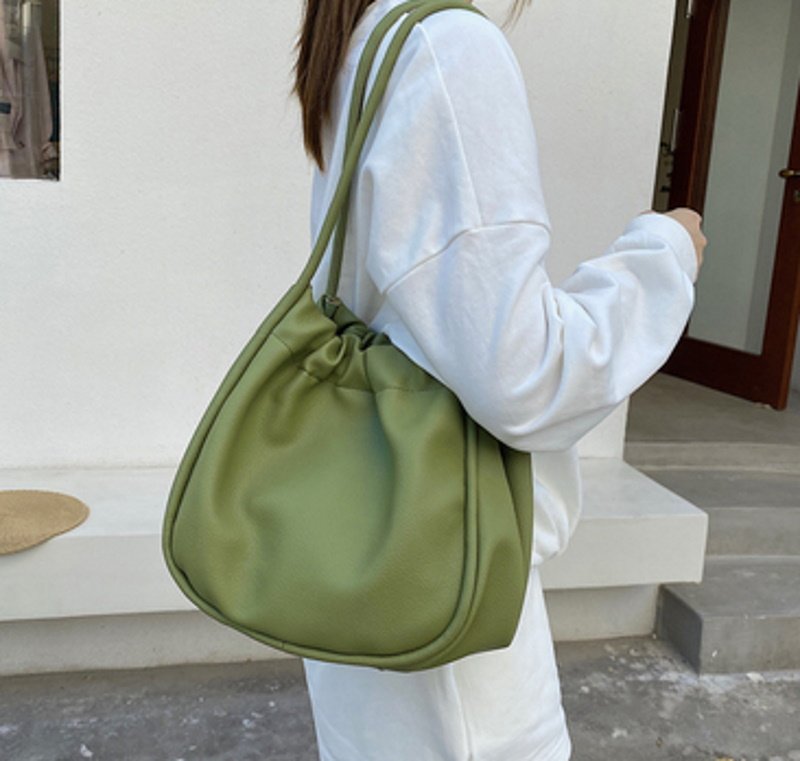 画像10: Simple Large Capacity shoulderTote Bag  レザーバケットショルダートートバッグ (10)