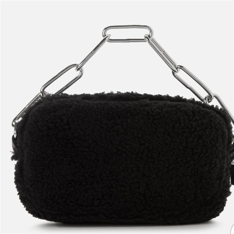 画像3: plush underarm chain small bag ファーチェーンショルダーストラップトート ショルダーミニバッグ (3)