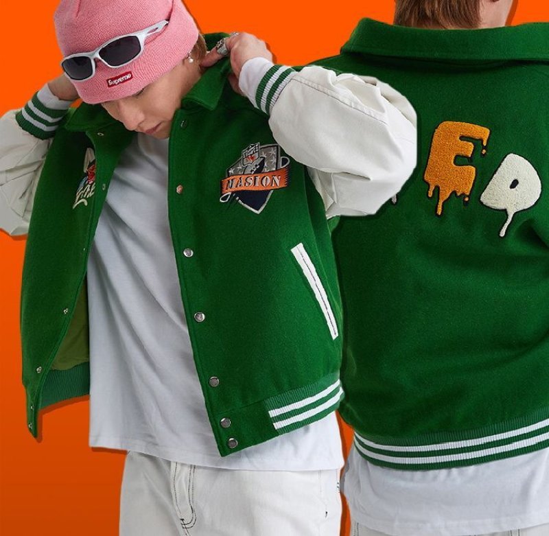 画像4: Maison Emerald Rose emblem BASEBALL JACKET baseball uniform jacket blouson ユニセックス 男女兼用メゾンエメラルドローズ&レターエンブレム ヒップホップ スタジアムジャンパー スタジャン MA-1 ボンバー ジャケット ブルゾン (4)