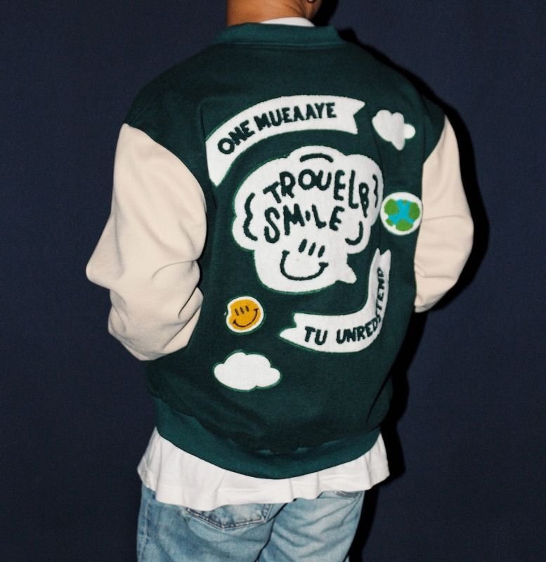 画像9: Smile emblem leather sleeve BASEBALL JACKET baseball uniform jacket blouson  ユニセックス 男女兼スマイルエンブレム レザースリーブ ヒップホップ スタジアムジャンパー スタジャン MA-1 ボンバー ジャケット ブルゾン (9)