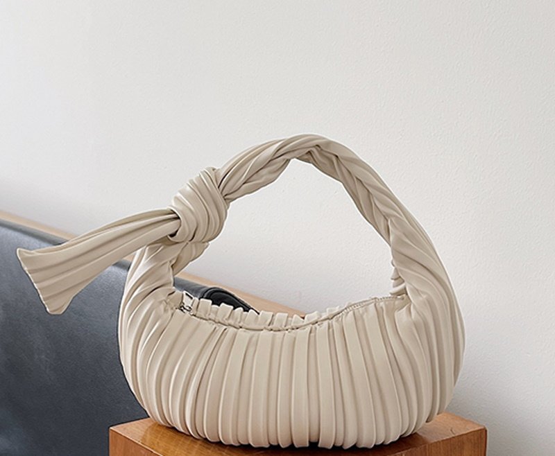 画像2: fold diagonal tote shoulder bags フォールドレザートートショルダー バッグ (2)