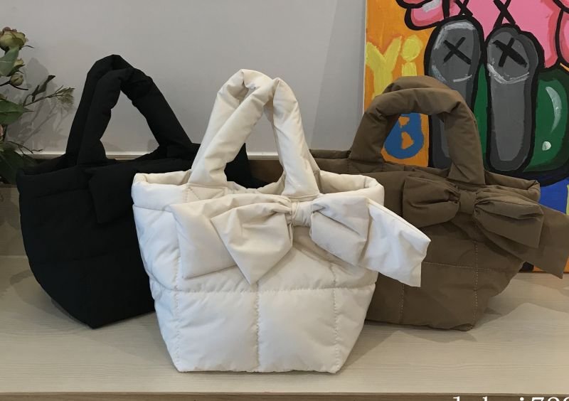 画像4: Ribbon down quilted tote shoulder bag キルティング取り外し可能リボン付きトートショルダーバッグ (4)