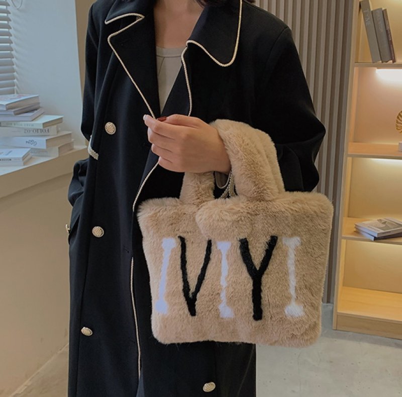 画像10: Plush portable small Tote shoulder bag  ファーロゴ入りトート ショルダーバッグ (10)