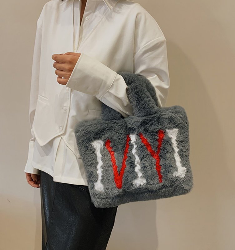 画像9: Plush portable small Tote shoulder bag  ファーロゴ入りトート ショルダーバッグ (9)