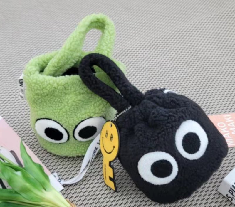 画像10: Eyeball Fur drawstring tote bag アイボール目玉付きファー巾着トートバッグ (10)