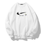 画像2: Unisex NASA Astronaut x Broken swoosh joint round neck sweater  ユニセックス 男女兼用 NASA 宇宙飛行士 × ブロークンスウォッシュ ジョイント スウェットトレーナー  (2)