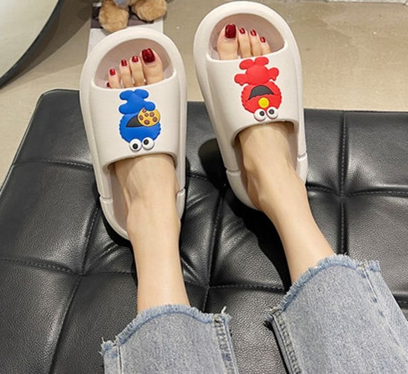 画像8:  Sesame Street flip flops soft bottom sandals slippers Beach sandals 　ユニセックス男女兼用セサミーストリートフリップフロップ  シャワー ビーチ サンダル (8)