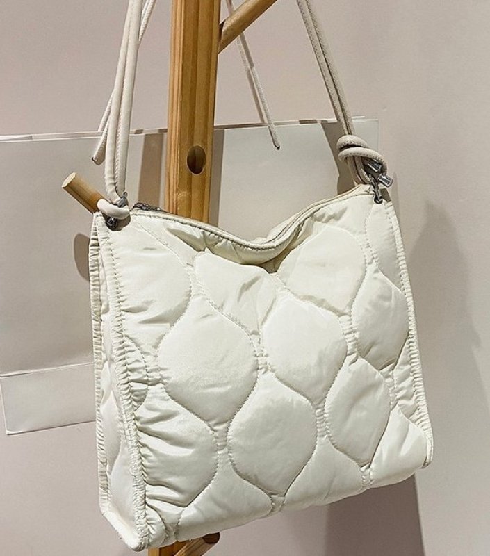画像18: Quilted Square Tote Shoulder Bag キルティングスクエアトートショルダーバッグ (18)