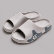 画像2: NO55 YEEZY flip flops soft bottom sandals slippers Beach sandals 　ユニセックス男女兼用NO55フリップフロップ  シャワー ビーチ サンダル (2)