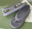 画像4:  non-slip Tongs flip flops soft bottom sandals slippers Beach sandals 　ユニセックス男女兼用 トングフリップフロップ  シャワー ビーチ サンダル (4)