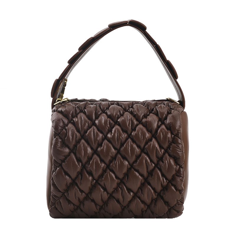 画像2: Leather Down Quilted Cylindrical Drawstring Tote Shoulder Bag  レザー ダウンキルティング 筒形巾着トートショルダーバッグ (2)