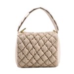 画像11: Leather Down Quilted Cylindrical Drawstring Tote Shoulder Bag　 レザー ダウンキルティング 筒形巾着トートショルダーバッグ (11)