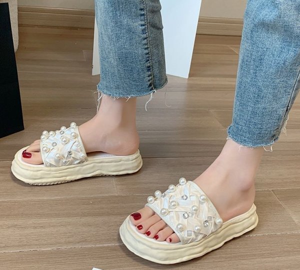 画像4: Platform with pearl slippers sandals 　パール＆ビジュー付きプラットフォーム厚底サンダルスリッパ    (4)