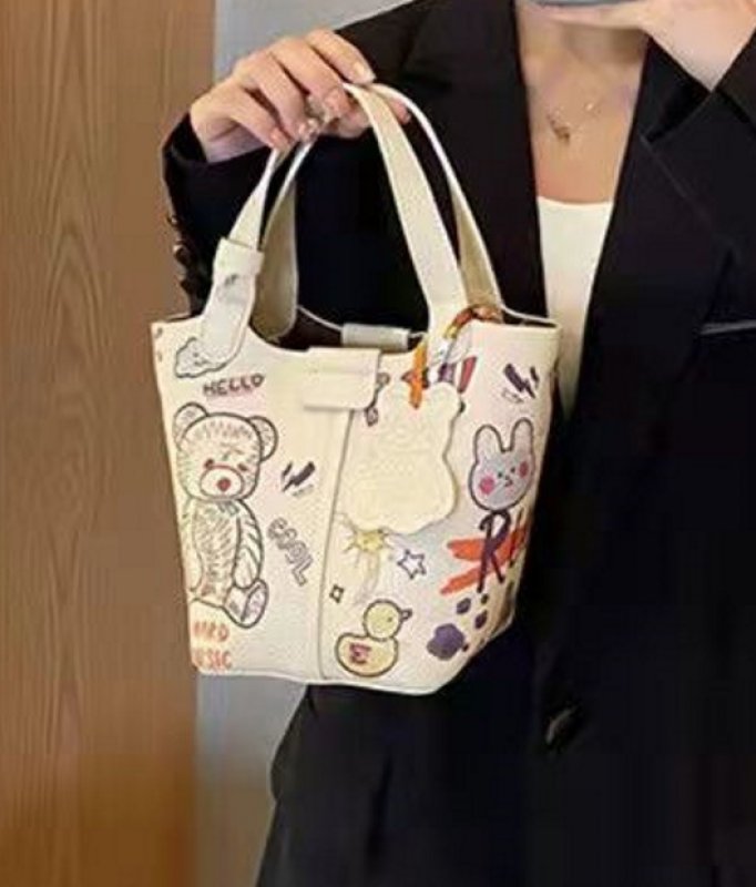 画像4: Bear graphic paint drawstring tote shoulder bag ベアグラフィックペイント巾着トートショルダーバッグ (4)