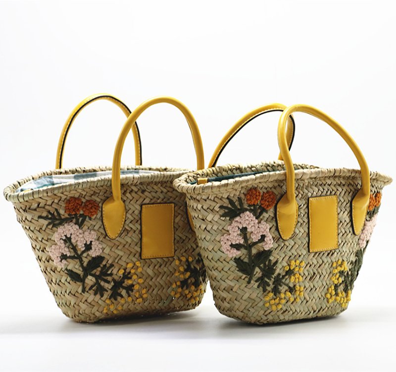 画像4: hand-embroidered water grass straw  tote shoulder bag ハンドメイドフラワー刺繍籠 かご カゴトートショルダーバッグ (4)