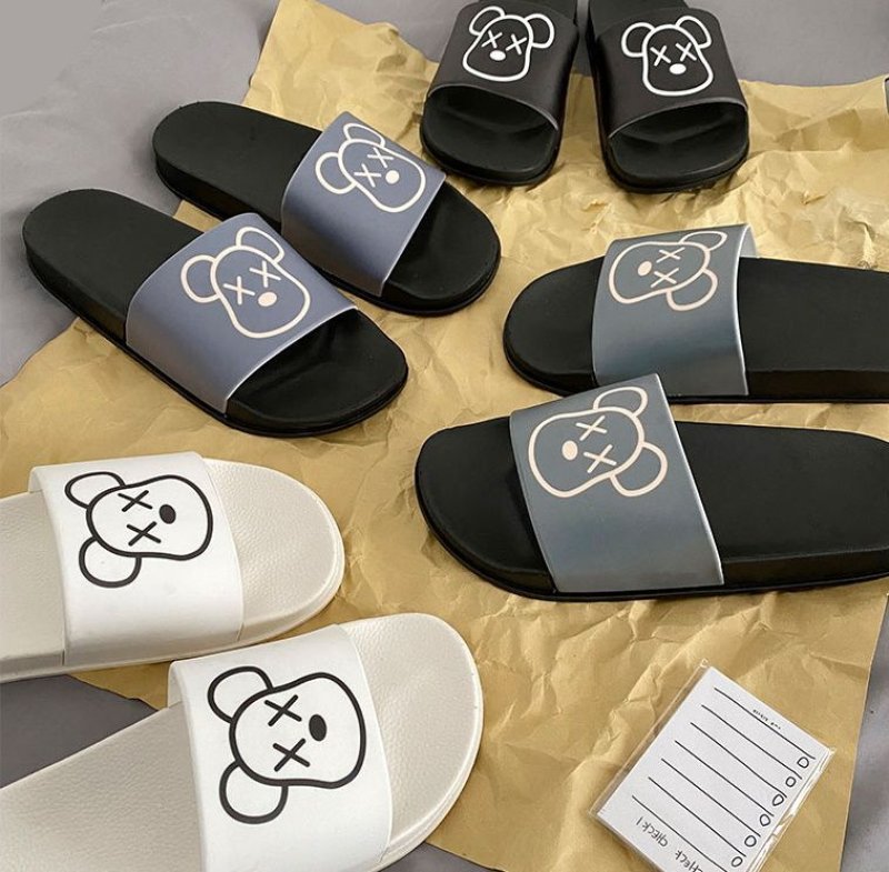 画像5: Brick Bear kaws soft bottom sandals slippers   ユニセック男女兼用ブリックベア カウズフリップフロップサンダルシャワーサンダル ビーチサンダル　 (5)