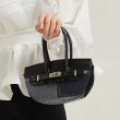 画像5:  Woman’s semi-circle color-blocking canvas denim tote shoulder bag  ブロッキングデニム半円サークルトート ショルダー バッグ (5)