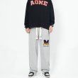 画像2: Unisex flocking flame embroidery hip-hop loose straigh tSweatpants trousers 　男女兼用ユニセックスロゴ刺繍エンブレムヒップホップスウェットパンツ (2)