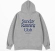 画像2: Sunday Running Club Logo Hoodie sweater  ユニセックス男女兼用Sunday Running Clubロゴスウェットフーディ パーカー (2)
