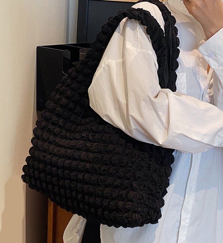 画像8: down  pleated waffle shoulder tote bag  絞りキルティングダウンワッフルショルダートートフレンチバッグ (8)