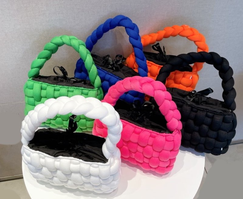 画像7: hand-knitted from thick wool handbag tote shoulder  bag 極太ウール編みハンドメイドスタイルアンダーアームトートショルダーバッグ (7)