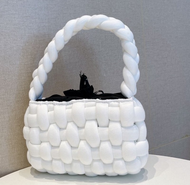 画像5: hand-knitted from thick wool handbag tote shoulder  bag 極太ウール編みハンドメイドスタイルアンダーアームトートショルダーバッグ (5)