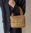 画像7:  fluffy plush sweet tote hand bag　フワフワファースイートトートバッグ  (7)