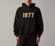 画像2: 1977 print hoodie sweater  ユニセックス 男女兼用1977プリント フーディスウェットパーカー (2)