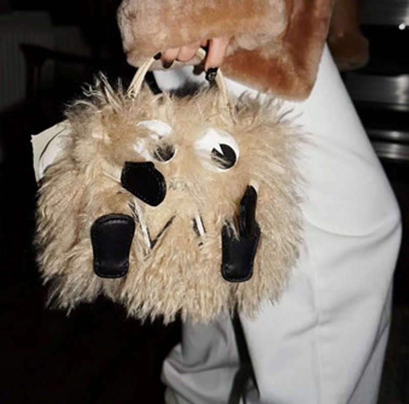 画像3: plush little monster fur tote shoulder hand bag doll bag リトルモンスターファートートショルダーバッグ (3)