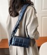 画像5: metallic Quilted padded down cassette bag cross body shoulder bag 　メタリックキルティング 絞り ペディング カセット クロスバッグ ショルダートート ポシェット (5)