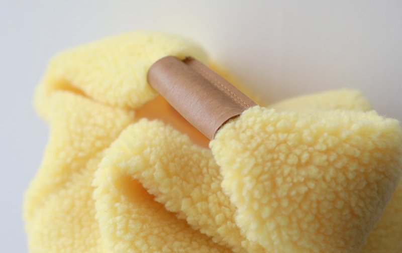 画像13: Fur Triangle Tote Shoulder Bag ファー モコモコトライアングル フリース トートショルダーバッグ (13)