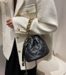 画像6: Quilted Drawstring Chain Tote Shoulder Bag　キルティング巾着レザーチェーン トートショルダーバッグ (6)