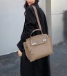 画像17: Cowhide Ladies Bag Large Capacity Handbag Shoulder BagTote Shoulder Bag　本革レザースマイルチャーム付きトートショルダーバッグ (17)