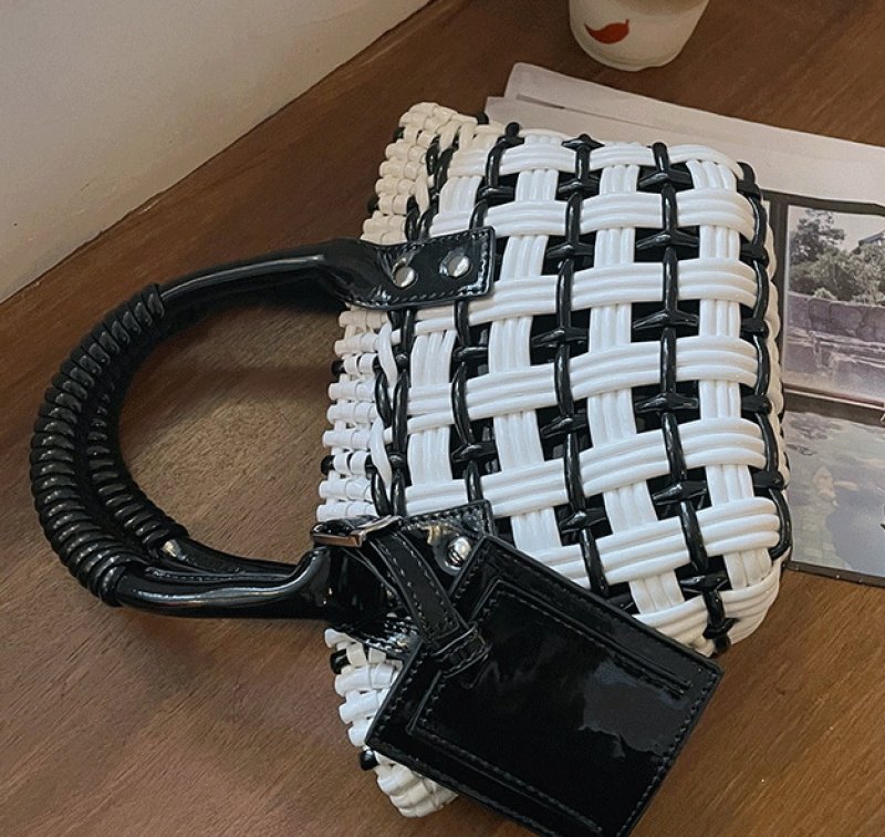 画像16: PU LEATHER BRAIDED MINI TOTE SHOULDER BAG レザー編み込みミニトートショルダーバッグクラッチかご籠バッグ (16)