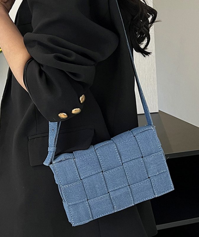 画像5: denim woven tofu plaid cross-body simple  bag square bag TOTE SHOULDER BAG　デニムメッシュ編み込みクロスボディショルダーバッグ (5)
