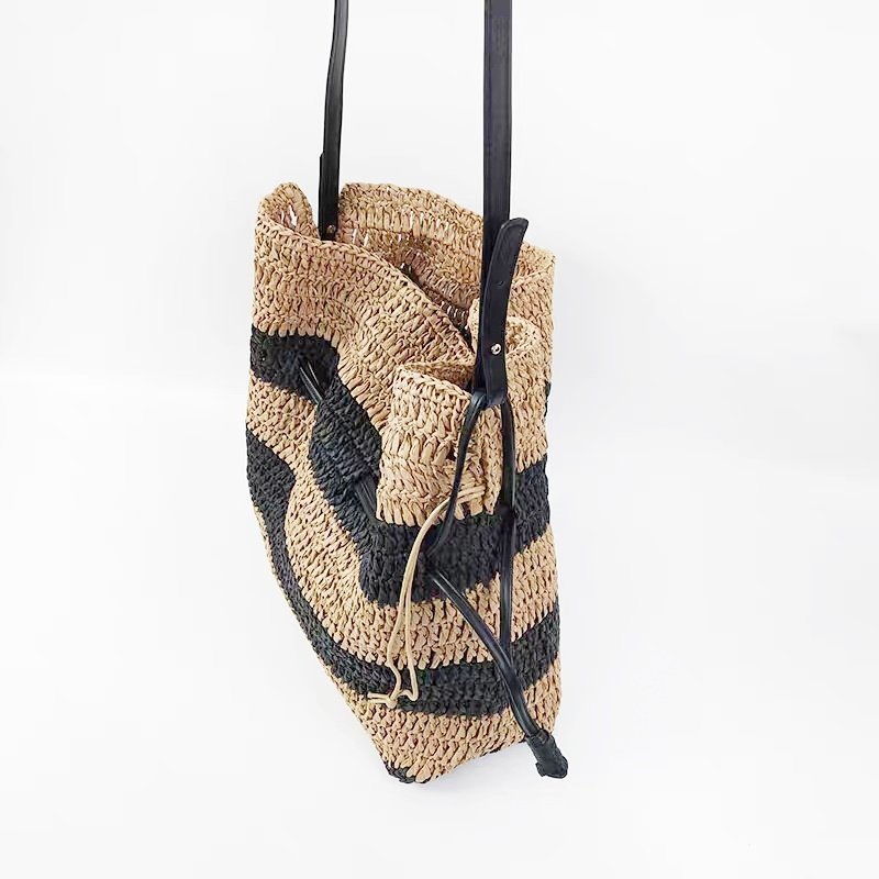 画像8: Striped drawstring sasa basket shoulder tote bag Straw woven bag  SASAボーダー籠かごショルダートートバッグ (8)