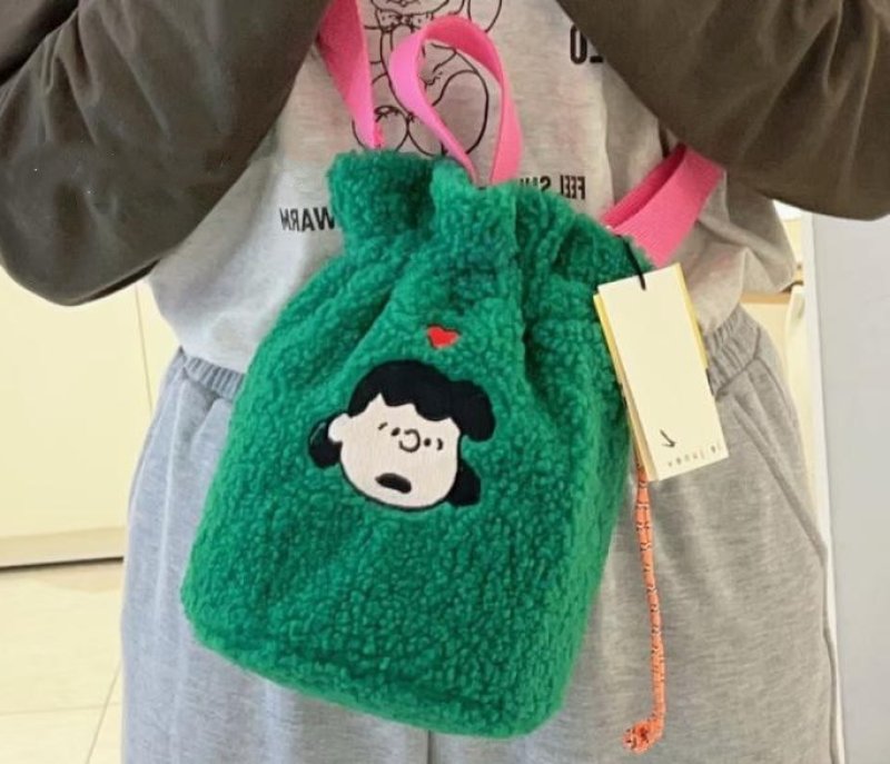 画像8: snoopy fur bag tote  Bag　スヌーピーファーモコモコトートバッグ (8)