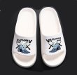 画像2: blindfold Kaws  sandals and slippers flip flops    男女兼用目隠しカウズkawsフリップフロップサンダルシャワーサンダル ビーチサンダル　ユニセックス男女兼用 (2)